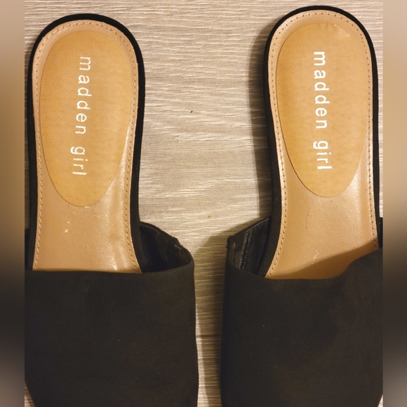Madden Girl | Black | Fuax Suede | Mule Flats | Size 9 - Picture 9 of 13
